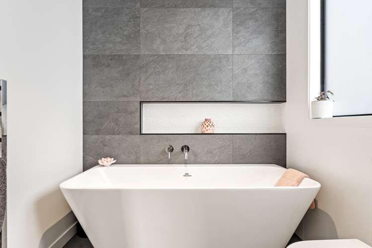 7 Laguna Place Matakatia_21