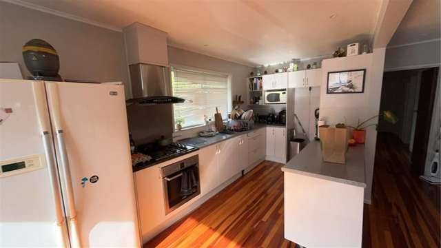 10 Thomas Avenue Te Atatu Peninsula_3