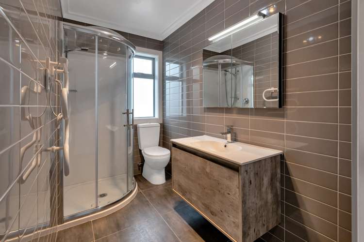 4 Vale Road Riverside_11