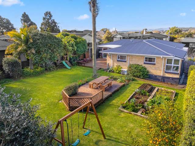 Modern Elegance, Character Twist, Fast Sale Needed