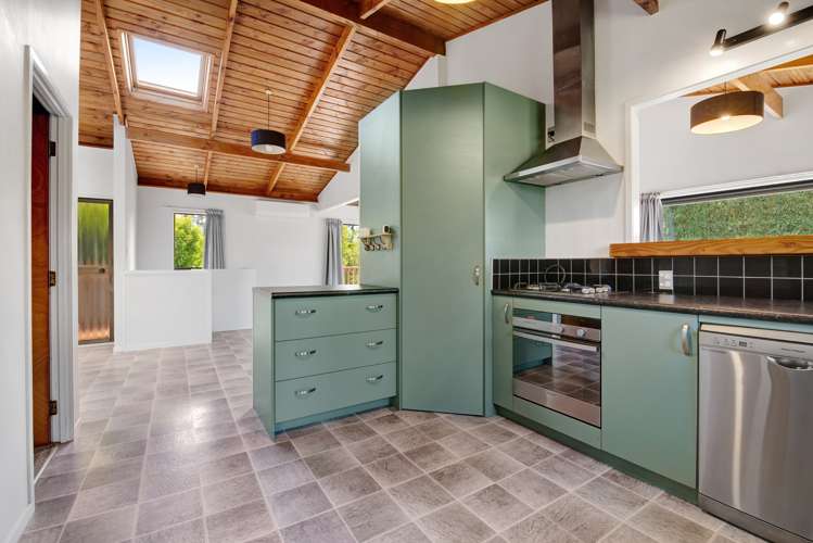 16 Dobell Road Stanmore Bay_11