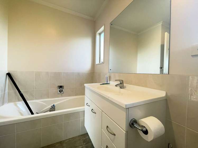 44 Kelvin Hart Drive East Tamaki_12