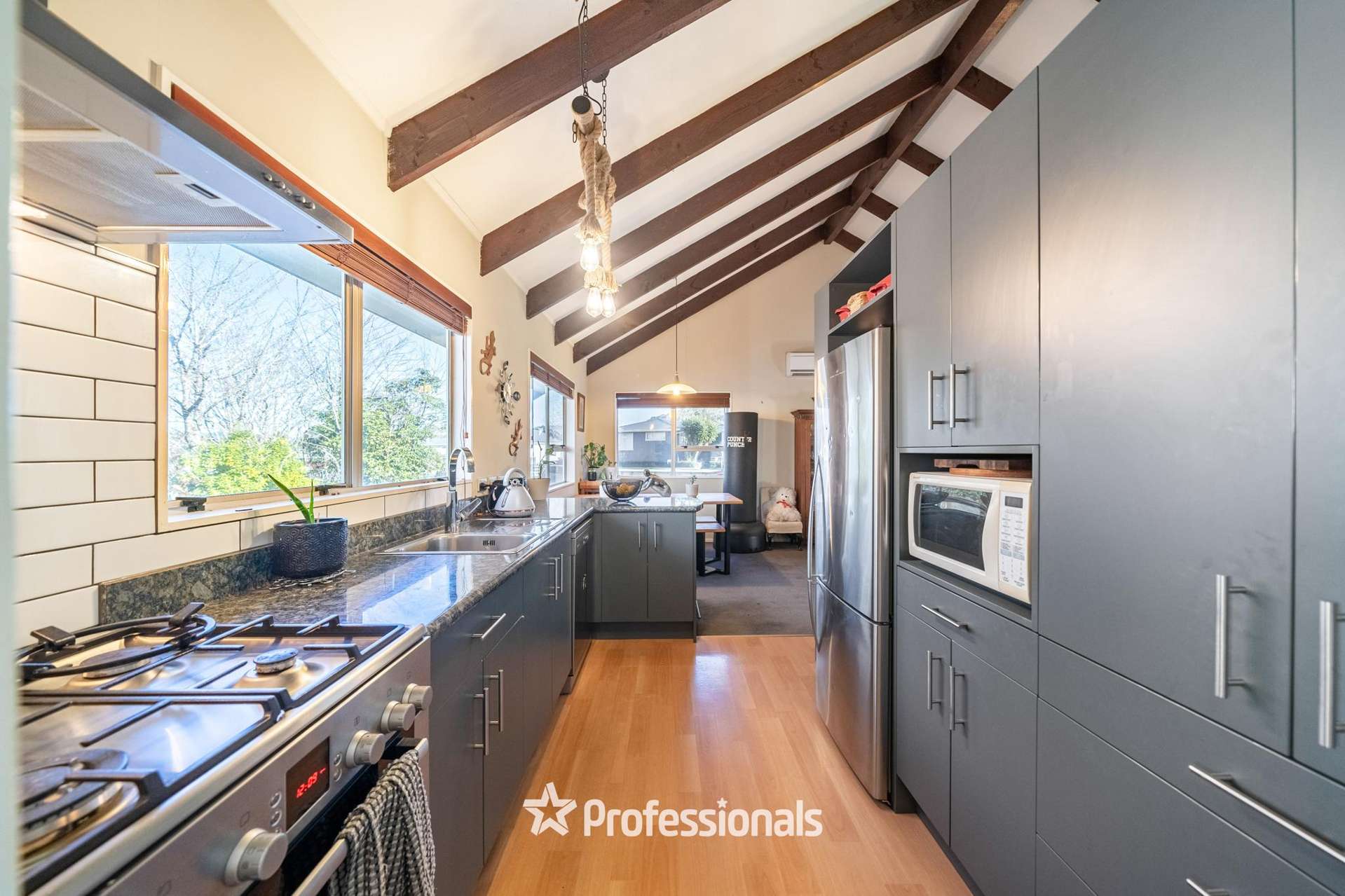 60 Larchmont Grove Totara Park_0