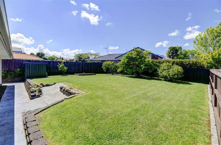 2 Burleigh Place Rototuna_15