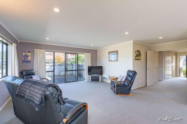 27 James Nairn Grove Riverstone Terraces_2