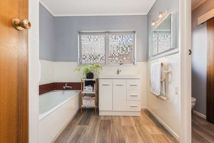 120 Benmore Avenue Cloverlea_9