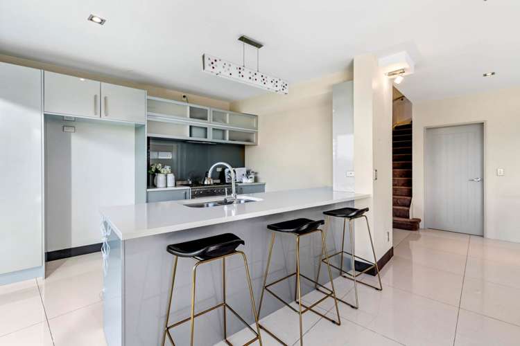 1 Paterson Mews Browns Bay_24