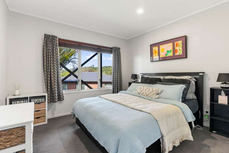 14 Longfellow Parade Glen Eden_11