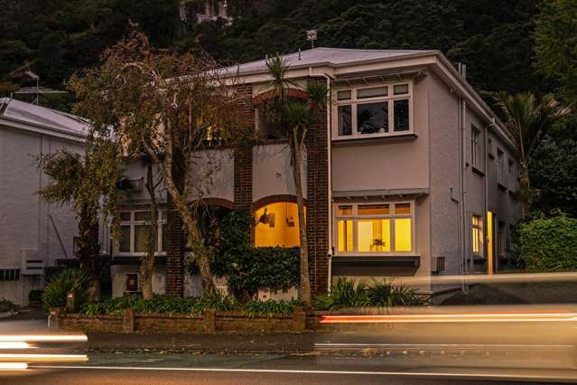 MT EDEN CHIC