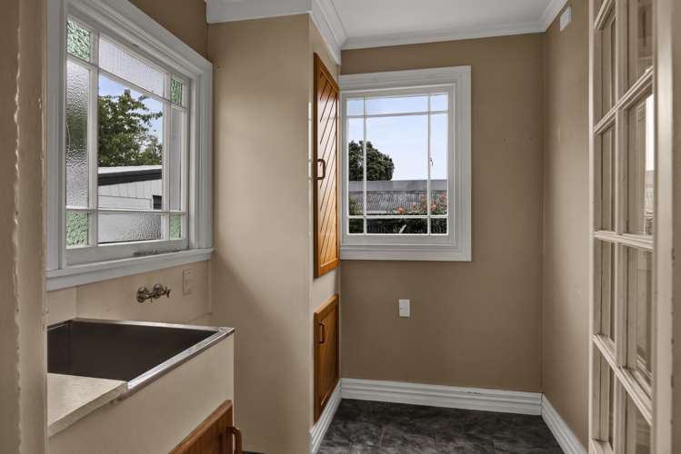 58 Collins Street Hawera_27