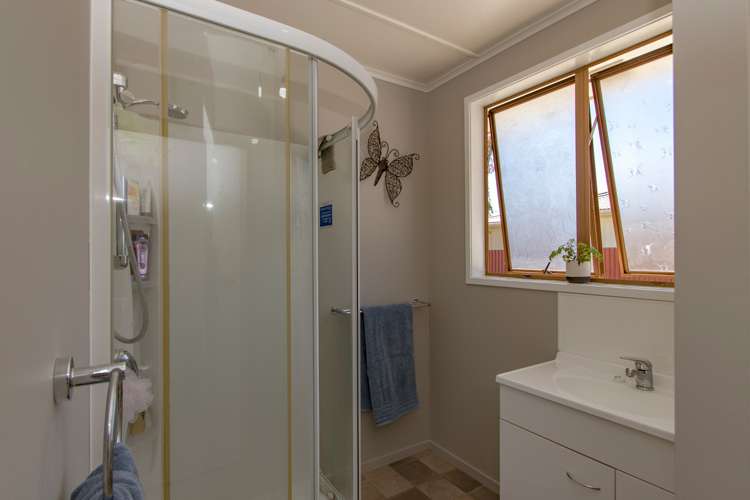 64 Wynyard Crescent Tamatea_5