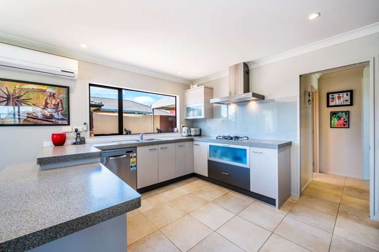 27 Scotsmoor Drive Wattle Downs_9