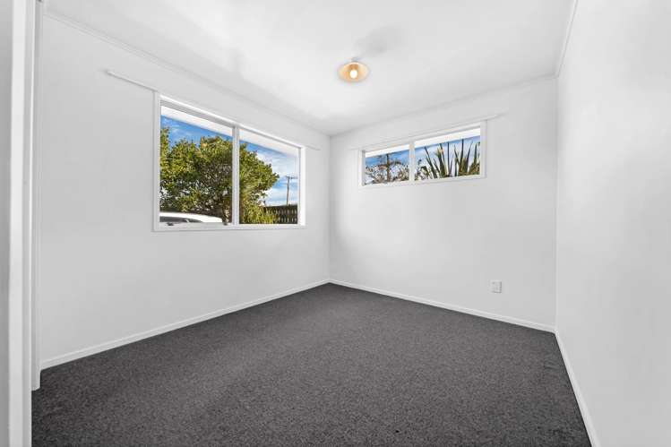 12 Target Road Totara Vale_17