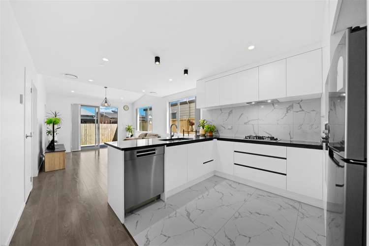 21 Fredrick Hanson Road Takanini_9