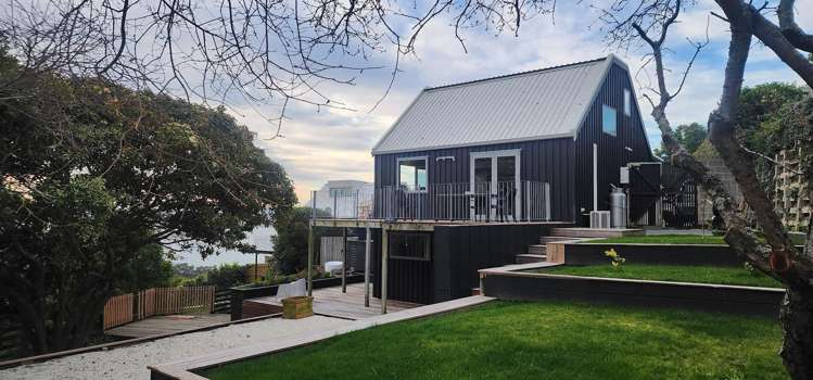 2/146 Soleares Avenue_0