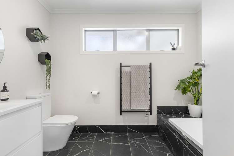 4 Braebank Lane Te Atatu South_17