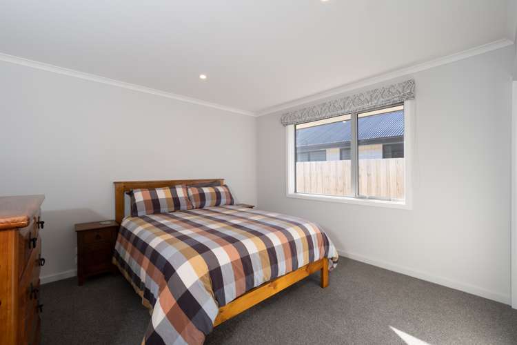 8 Avalon Grove Netherby_13