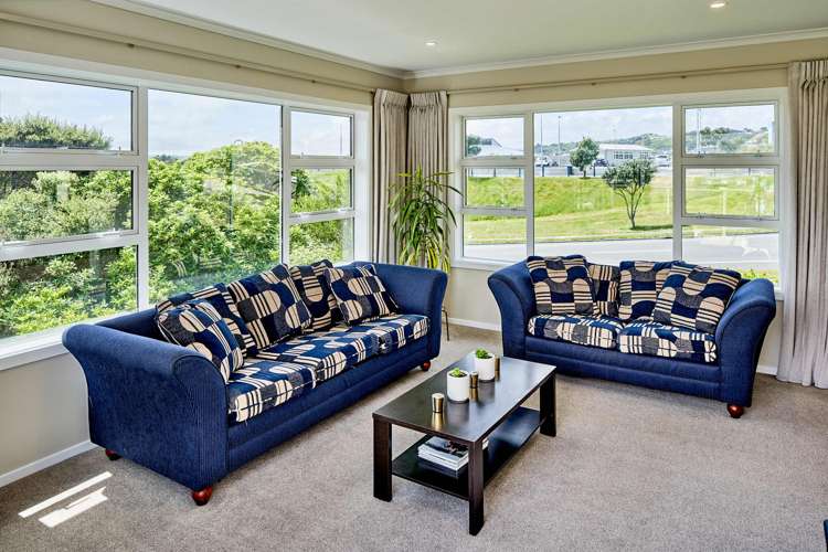 8 Frances Brown Avenue Aotea_10