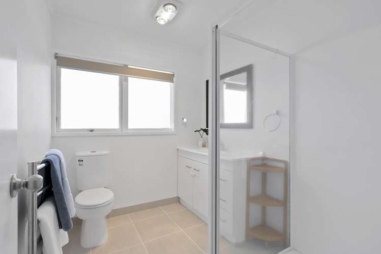 86 Muir Avenue Mangere Bridge_15