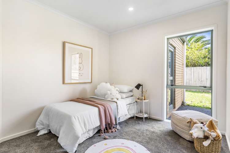 319d Royal Road Massey_10