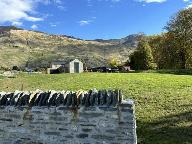 4 and 9 Theodore Court, Station Rise Wanaka_1