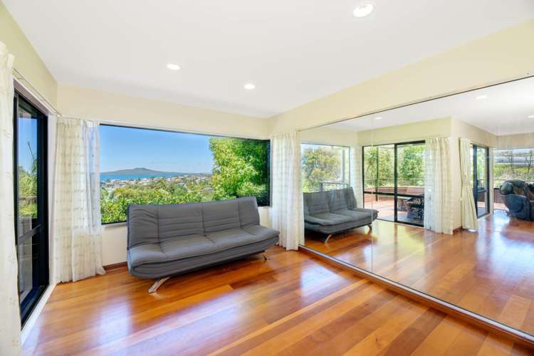 2/101 East Coast Road Castor Bay_5