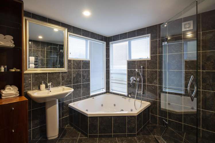 3 Leeds Lane Queenstown_14