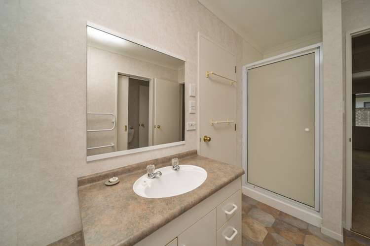 41 Ngaio Street Strandon_10