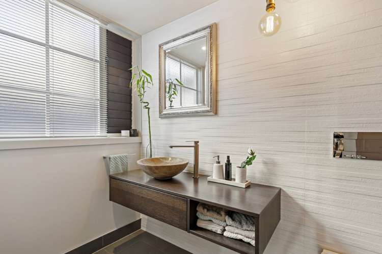 2/2 Clifton Road Hauraki_17