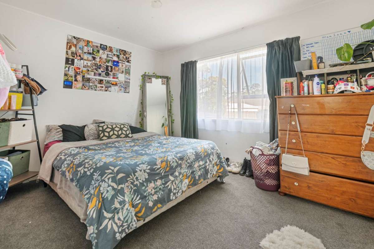 2/12 Tamworth Close_3