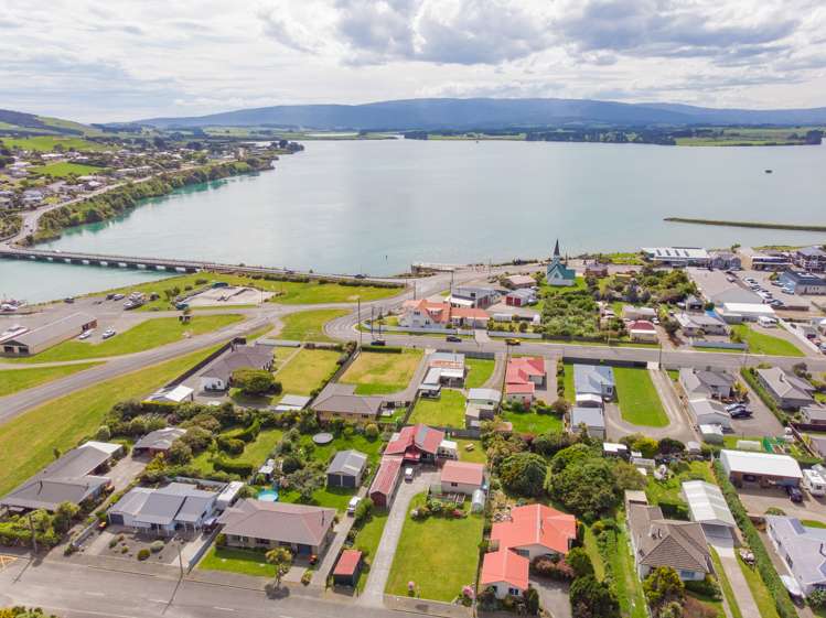 2 Jetty Street Riverton_31