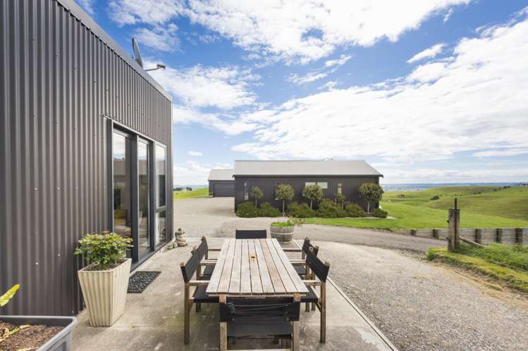 51 View Road Halcombe_26