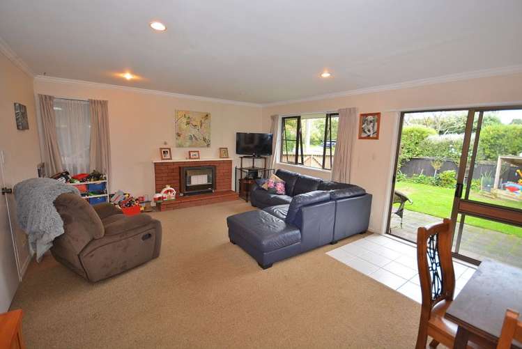 17 Kowhai Grove Waikanae_1