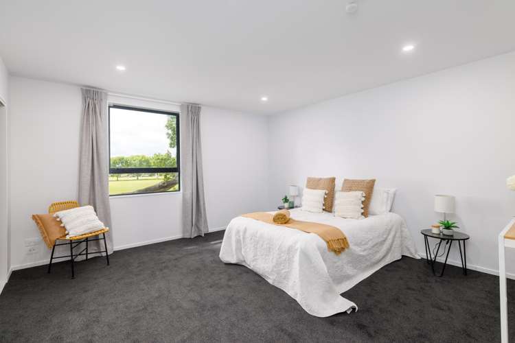 11 Malaga Crescent Harewood_14