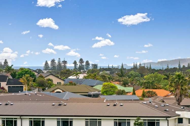10 Bine Crescent Orewa_19