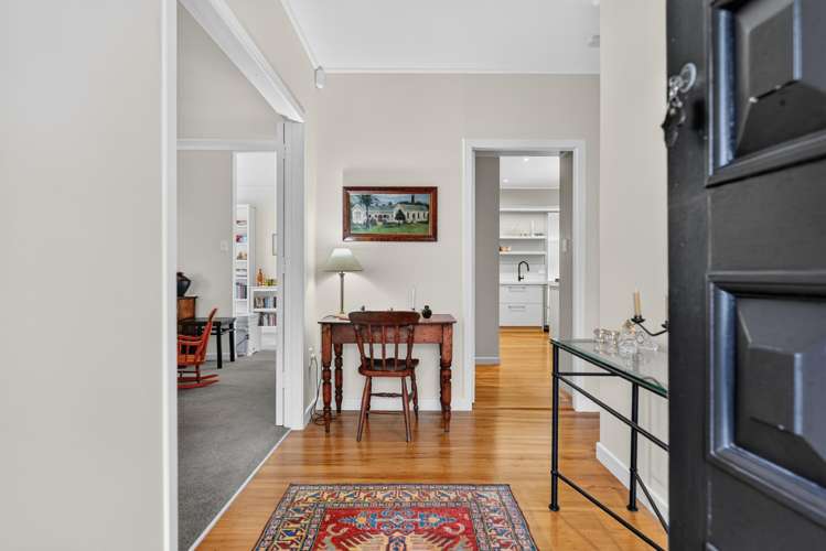 770 River Road Chartwell_7
