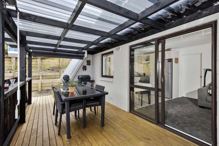 2/19 Glenorchy Street Glen Eden_0