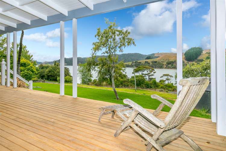 1029 Te Waitere Road Taharoa_13