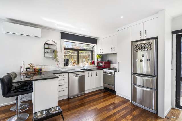 2/20 Kamara Road Glen Eden_4