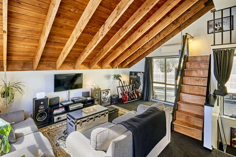 25 Tukanae Street Strathmore Park_0