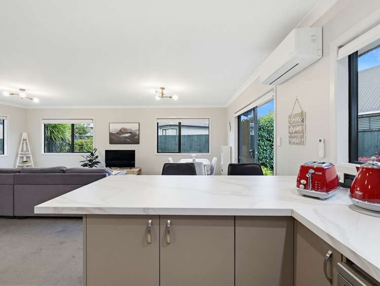 34 Dahlstrom Grove Kelvin Grove_11