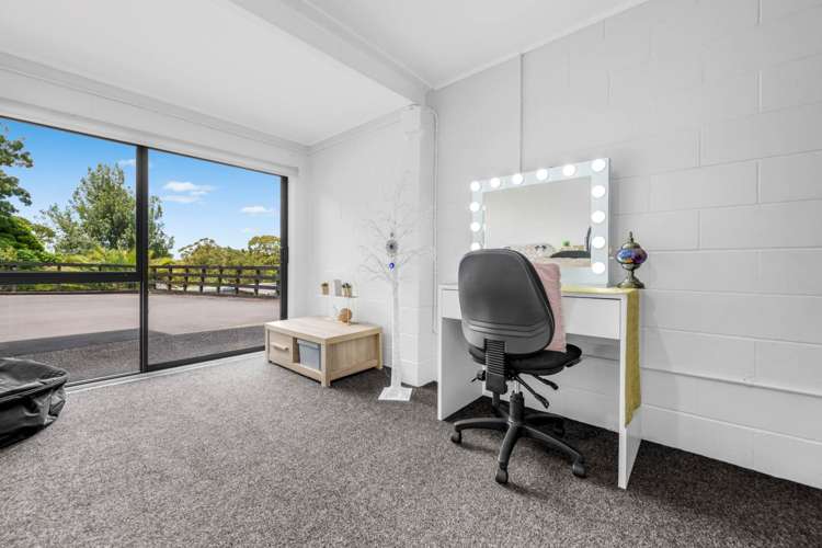 317 & 317A West Road Brookby_32