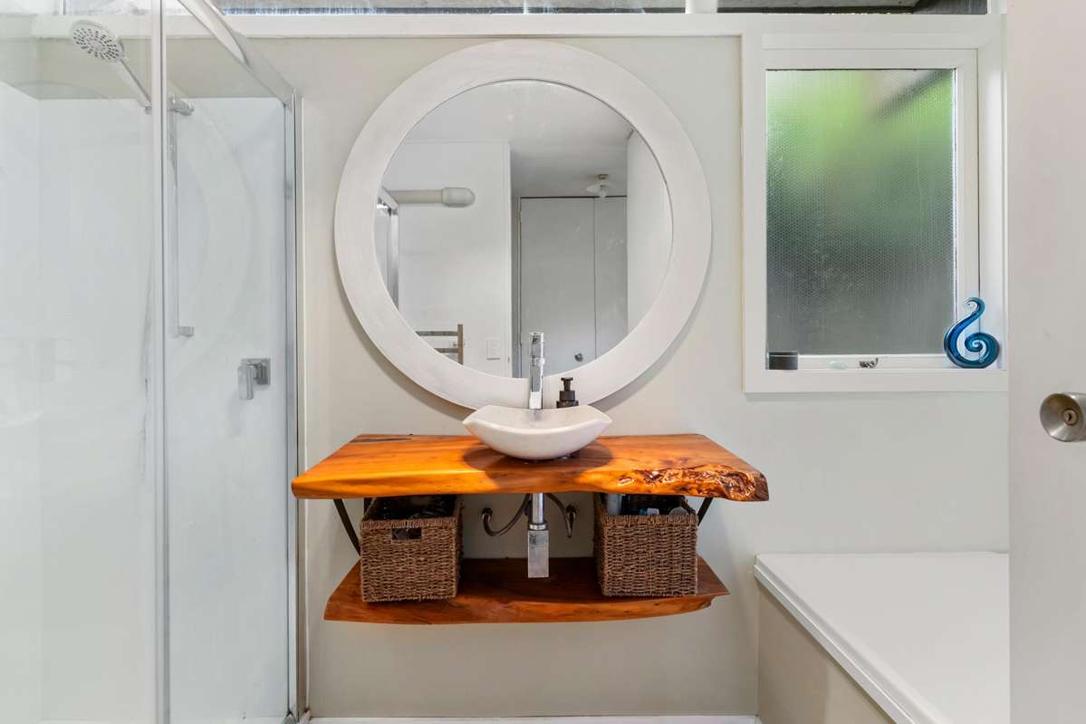 21 Lawrence Cresent_5