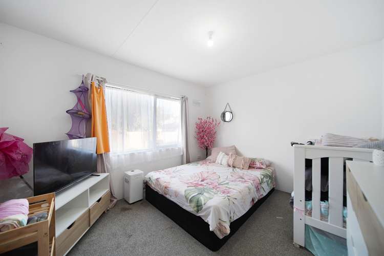 2/36 Convair Crescent Mangere_6
