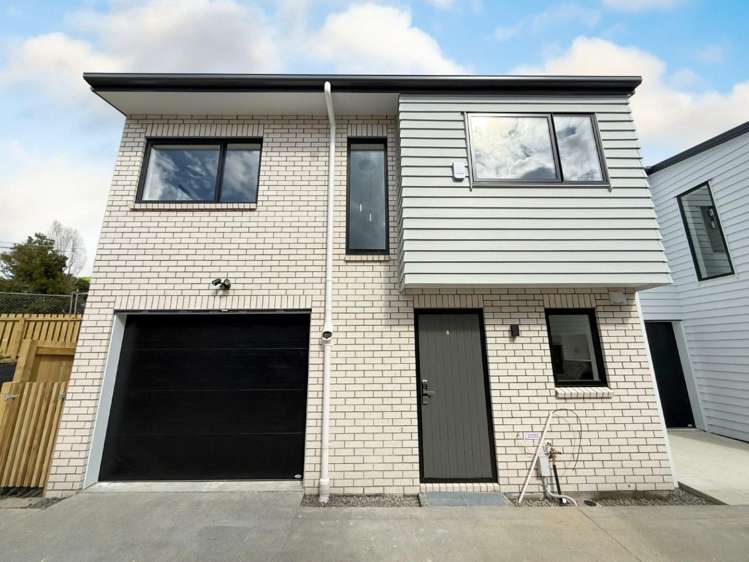 2/7 Peverill Crescent 10695_12