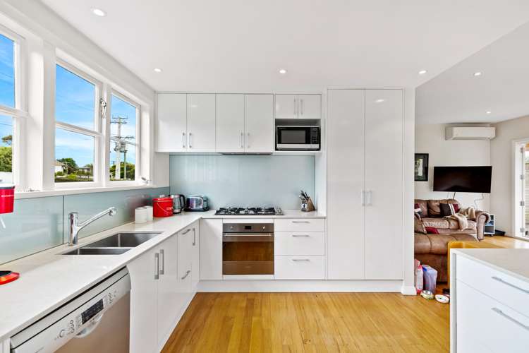 64 Duke Street Mount Roskill_15