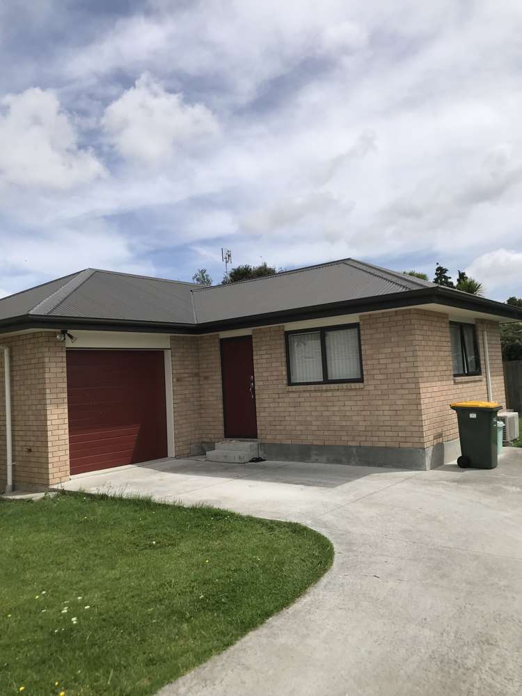 4 Duke Avenue Pukekohe_0