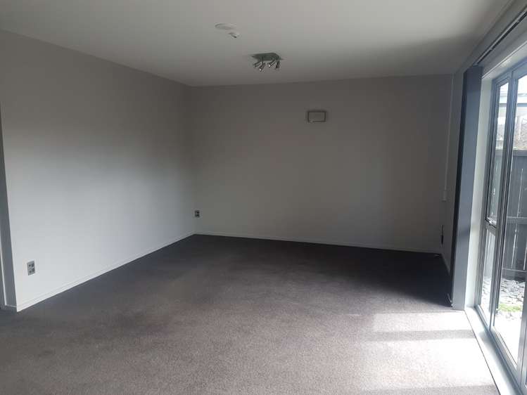 4/12 Hutcheson Street Sydenham_1