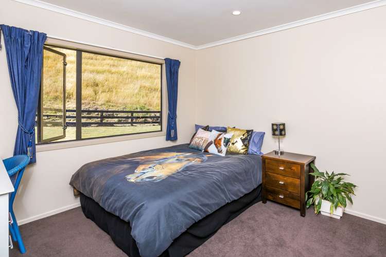 201 Whangamata Road Kinloch_12