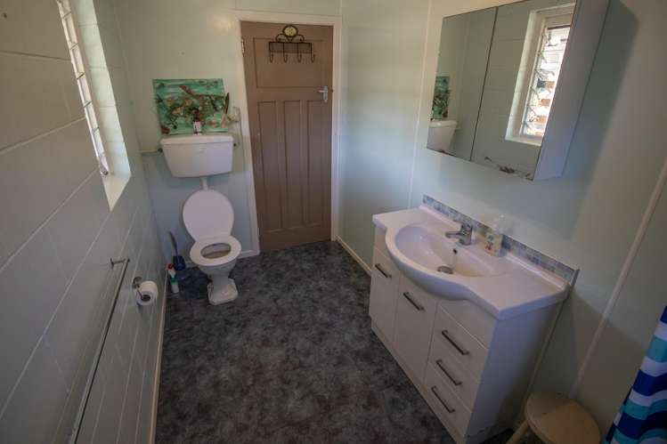 114 Short Street Kawhia_19